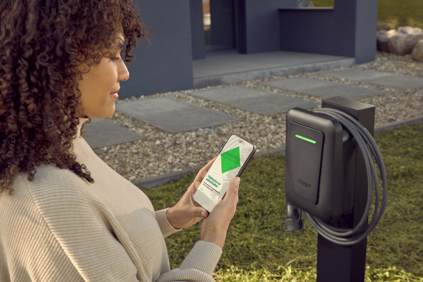 Hager Witty Plus 22 kW Laadstation met Type 2-Socket | OCPP & MID (XVL122S)